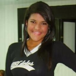 17 anos, ariana, teimosa, impulsiva, ciumenta, sincera, amiga, futura administradora de empresas & torcedora do @abcfc meu único amor s2'