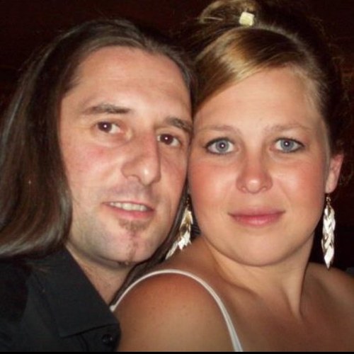 leahmort9's profile picture. 