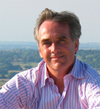 Author - Researcher - flamboyant Storyteller  Auteur - Onderzoeker - flamboyant Verhalenverteller