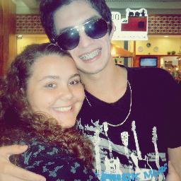 Fã da @RockRestart. e fã do @EdiLanza, lindo fofo, amo eles ^^.
Since: 25/04/12