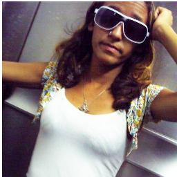Tenho 16 aninhos,Pra Quem não conhece a Anjinha ii Pra Quem Conheçe a Dyabinha \ A vida me ensinou a nunca desistir.Nem ganhar,nem perder mas procurar evoluir.