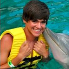 This is Emily from @TheYeeArmy. and This is my account dedicated to @AlexConstancio7! Austin and Benji Follow!
