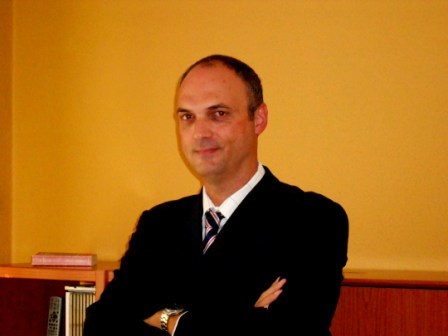 ESCRITORIO CONTABLE, FISCAL Y FINANCIERO pretende ser un lugar donde escribir sobre dichos temas.
