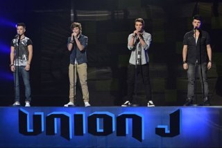 supporting a band called unionj, updating all you jcats on anythin J ;)