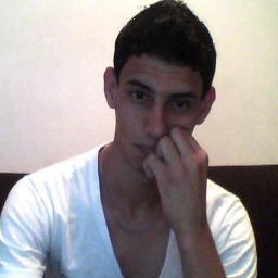 tenho um ídolo que se chama deus,http://t.co/BgTrl8HK :)