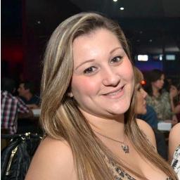 Viver é  coisa mais rara do mundo, a maioria das pessoas apenas existe...