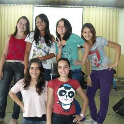 serva do senhor,sou um instrumento nas mãos do senhor!
agradeço a Deus por ele ter me dado família e amigos e amigas maravilhosos!Amo vcs!!!