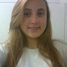Ju_Frizzatti's profile picture. Não se engane com o meu sorriso. Follow me @Ju_Frizzatti