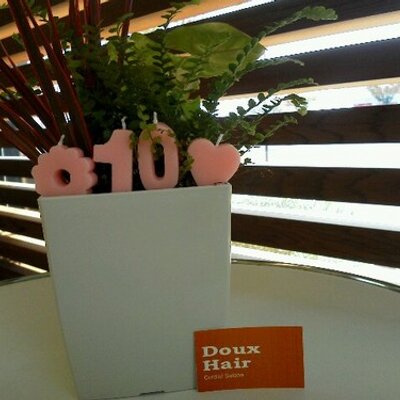 Doux Hair 郡山市美容室 美容院 ルカカオイエのカラフルでかわいいマカロンいただきました 艸 マカロン大好きなのでとっても嬉しいです 新藤様 ありがとうございました Http T Co H6hc6iak