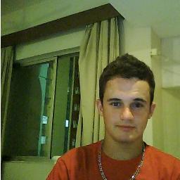 A minha saída um homem chagado me mostrou e disse que o amor numa cruz ele provou pude então sentir o seu sangue a me invadir minha vida desde então ele mudou.!