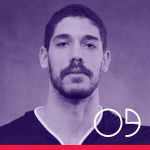Fernando Ferreira, jogador profissional de Basquete, atualmente defendendo a equipe do Bauru Basket, estudante de comunicação e colaborador do Quecorralavoz.