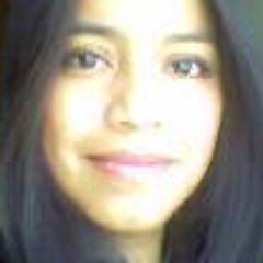 mujer soñadora e inteligente