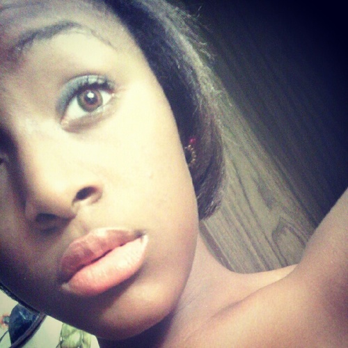 Capturemy_bueaty , && follow me i do the SAME , theres only ONE me !