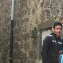 A la mierda la cortesía, las cosas son como son y ya, el Hp es Hp acá y en la tienda de su barrio | MI♥ está la Izquierda. / Asesino con mi mente D':