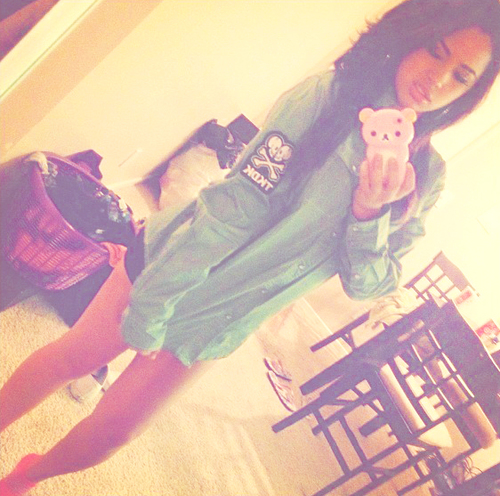 heey guys it's me jasmine v #bi and taken by selly