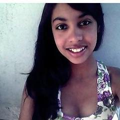 Julia//14 anos///Libra///Solteira///