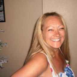 DebbieMarks2's profile picture. I want to help as many people to reach their dreams