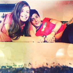 I will follow you follow me
sigueme y te sigo// Cada día me enamoras más mi amor♥.. 10.sep.12♥. ME GUSTAS:$.  Atte: TU NOVIA♥