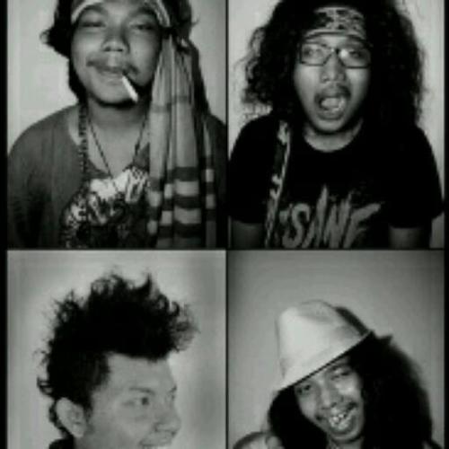 Bikfor2012's profile picture. kami adalah pemuda omnivora,agen efbiai,agen Gas,agen refill aqua,periang,anak peramuka dan soleha, pengen nikah suatu saat nanti.