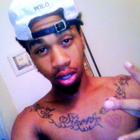 YEA MY FAVORITE BALL PLAYER IS D'ROSE ,SO YOU KNOW I BE ON MY BULLSHIT. IMMA REAL NIGGA , IF YOU KNOW ME YOU KNOW THAT
