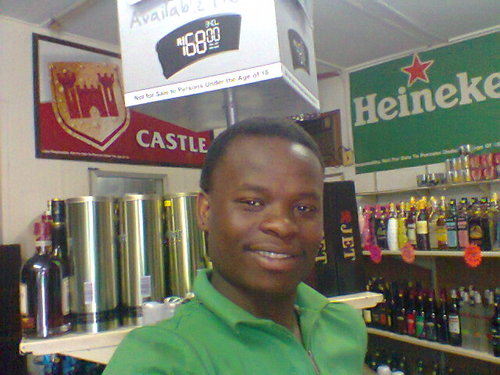 16VVVEE's profile picture. Alwyz smllng, bt akush ukt ngijwayel kabi