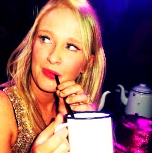 TammyHarte's profile picture. you only get to do it once..... make sure you do it right ;)