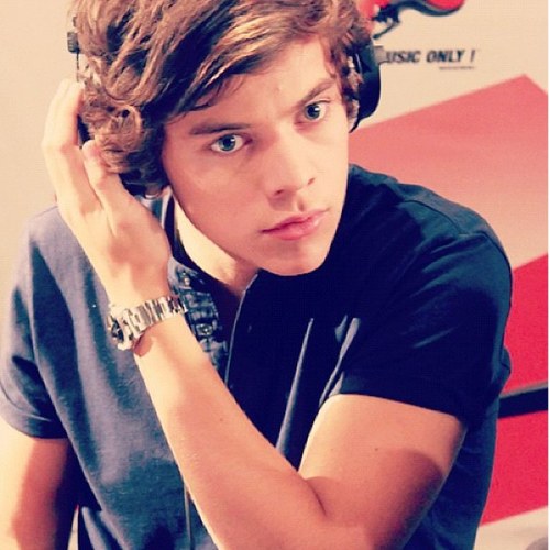 MARRIED TO @harry_styles