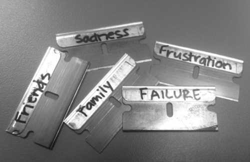 Self Harmers / Self Injurers support. Free to ask my FB, MSN account/BBM pin & talk to me whenever you need me. You're not alone ☺