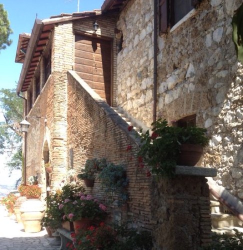 B&B in Nationaal park Monte Sorate, groot prive #zwembad met panorama ,30 km van #Rome. Voor info info@ilcasalelazio.it