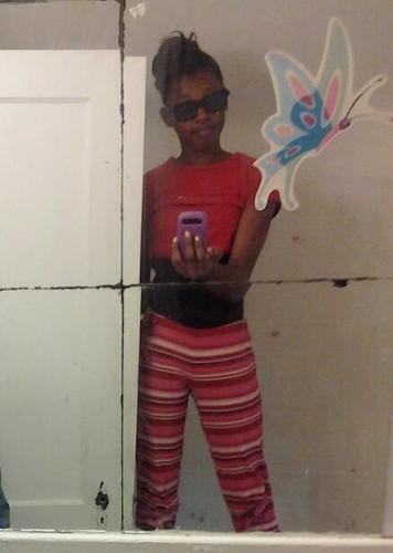 I got hoes rethinkiin about what they bout to say back to me just FUCKIIN FOLLOW ME DAMNNN I FOLLOW BACK