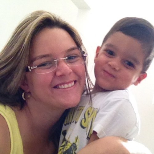 Uma serva de Deus, Mãe e Esposa.
Obrigada Senhor por tudo!