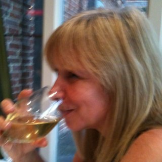 Lived thro n supports Meningitis Trust & Dementia UK, love my partner, family, friends, wine, cheese, cats, music & dancing, Treasures each day of Life.