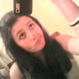 Complicada , Peixeiriana , 13 anos , extrovertida e ciumenta pacaray !* Minha inspiração ? Somente ele. @LuanSantana Me add la no face ! http://t.co/75beGBjI
