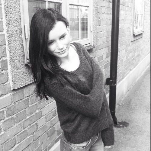I  One direction, I follow back!  Instagram: aamaandhaa
