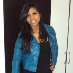 sou uma pessoa completamente apaixonada pela vida ... 
não tenho medo de Dizer sou completamente apaixonada   ... Amo ser eu msm e nao mudo por ninguem !!!