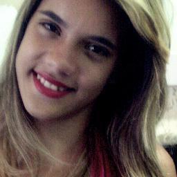 Aiin Passando poor aqêe @_RayanneN ,  Amiiga eu goosto muuito de vooocê , saabe qq eu tee amoo mmt neer viida ,   minha galega s2'