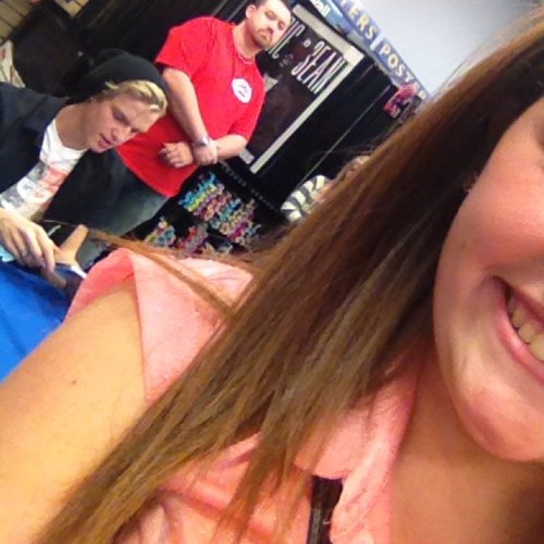 Cody's Angel. @thejakethrupp @allisimpson & @codysimpson all follow me.