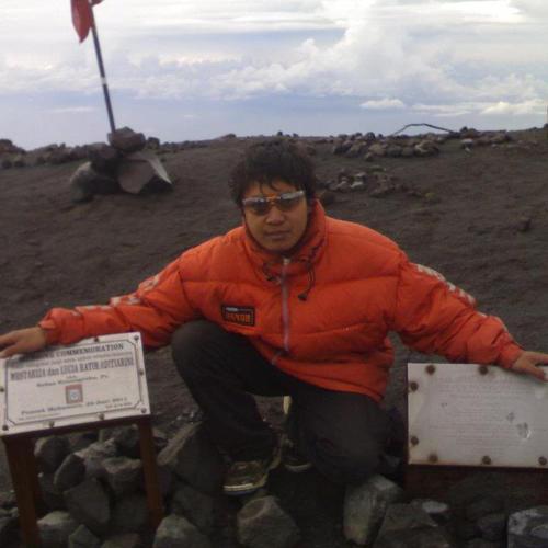 Manusia dapat di hancurkan,manusia dapat di matikan,tetapi manusia tidak dapat di kalahkan selama manusia itu masih setia kepada hatinya sendiri