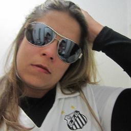 SOU AQUELA QUE POUCOS CRITICAM E MUITOS AMAM .