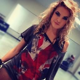 Since : 25.06.2011 ! *-*   follow me *o*  Madrinhas : @rebelde_sabado , @FcoWELOVELUA , @RebeldeBr_Fc  
LUA MARIA  BLANCO ♥