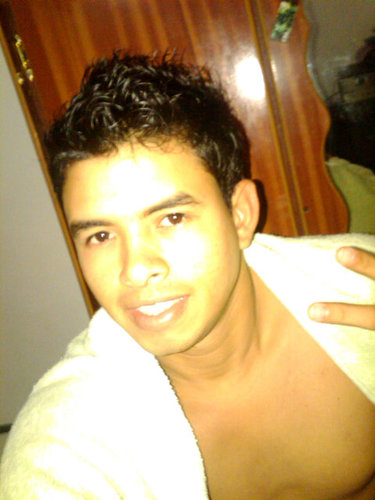 full deportista amante de la musica tecno house!! estudiante de psicologia y edu financiera ademas ciclista de mtb todo terrenooooo 100% positivo the rich dios!