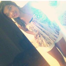 Hey❤ im CHER !
~ Funnny~ Loves Purple ~ Gose to Longfeilds David Son Secondary School Of Hights ~ Always tweets wauts on my mind