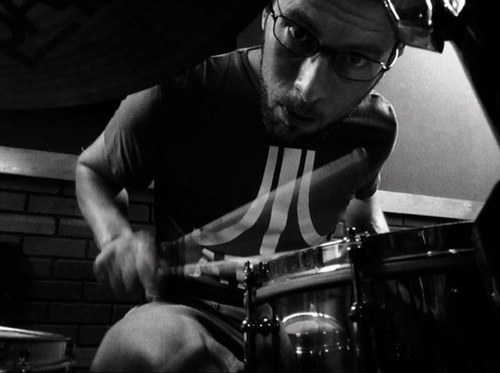 rndrums's profile picture. freelance drummer.