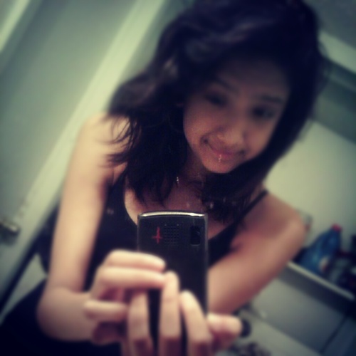 hey im lina marcela im 16 i love to sing pothead & lazy as shit @shleynicole_ is my lover http://t.co/AzSl3JtZQV