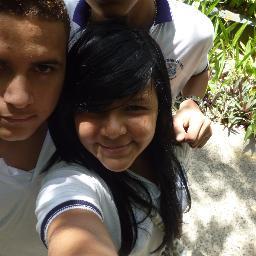 Por Aqui pase Yo tu novio que te quiere demasiadoo, Sabeeessss? Eres el amor de mi vida! Te quiero mucho mi chiquita hermosa *-*