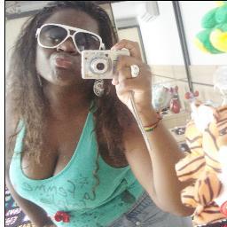 Uma invazão do @_tiagocwb que e so pra dizer que eu amow essa garota muito pekena sabe mais e muito linda by:@_tigocwb
