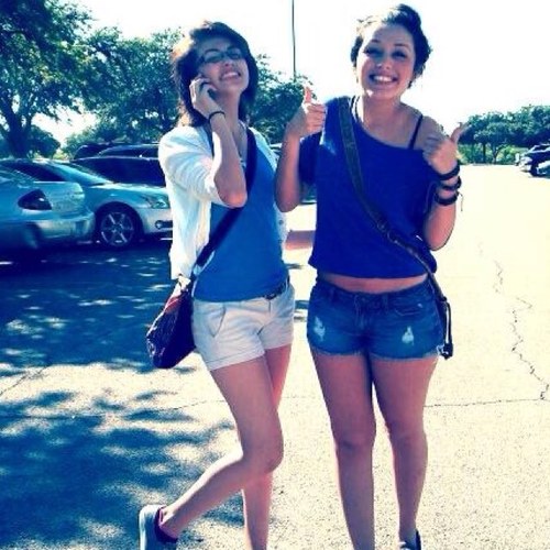 ChantellMontoya | freshman | follow me i follow back !