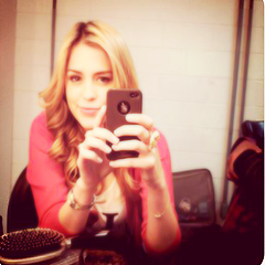 luphialand's profile picture. Estar ao seu lado bastaria.