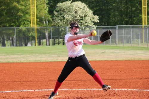 Sophmore. Christian. I play softball, pitcher. I love baseball and football...players(; Total country girl.(: #UGA #Falcons #sportslife