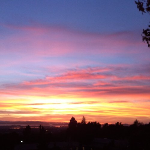 eevee_lynn's profile picture. Multitasking Mom of 4! Supporting Human Kindness. Organizational Consultant. Event Manager. Creative Director. Enjoys trying new things to review for families.